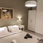 Papadioti מלון דירות