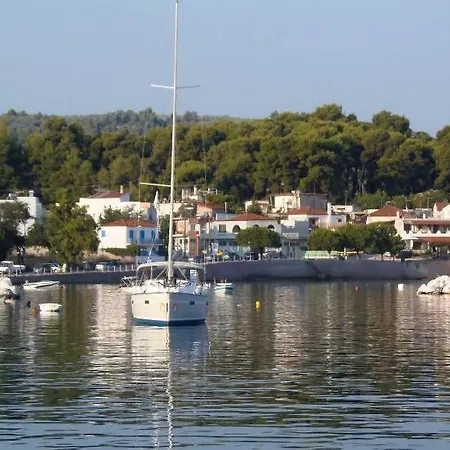 Papadioti Hotel apartamentowy Pefki (Evia)