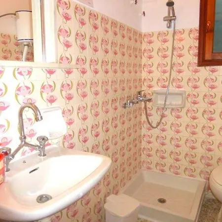 Papadiotis Apartments Ground Floor 3* Пефки