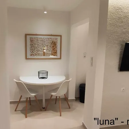 Aparthotel Papadioti Pefki (Evia)