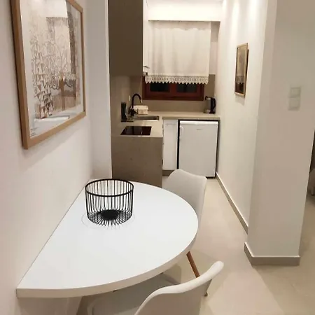 Papadioti Aparthotel 3*