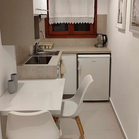 Апарт-отель Papadiotis Apartments Ground Floor