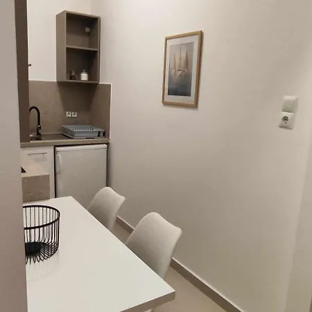 Papadioti Aparthotel 3*