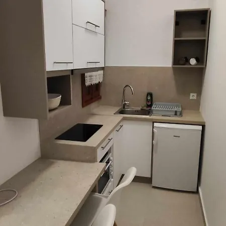 Papadioti Aparthotel Pefki (Evia)