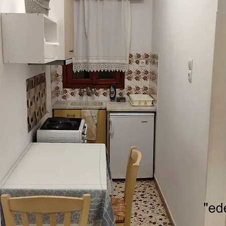 Papadioti 3* Pefki (Evia)