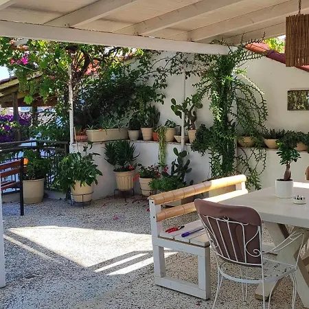 Papadioti Aparthotel